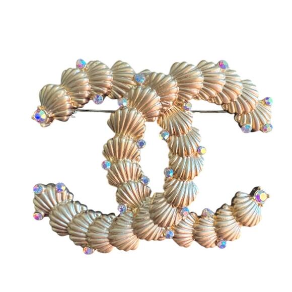 Jewelry - Chanel Brushed Gold Seashell CC Iridescent Crystal Brooch Autumn 2023 (CCXX008)